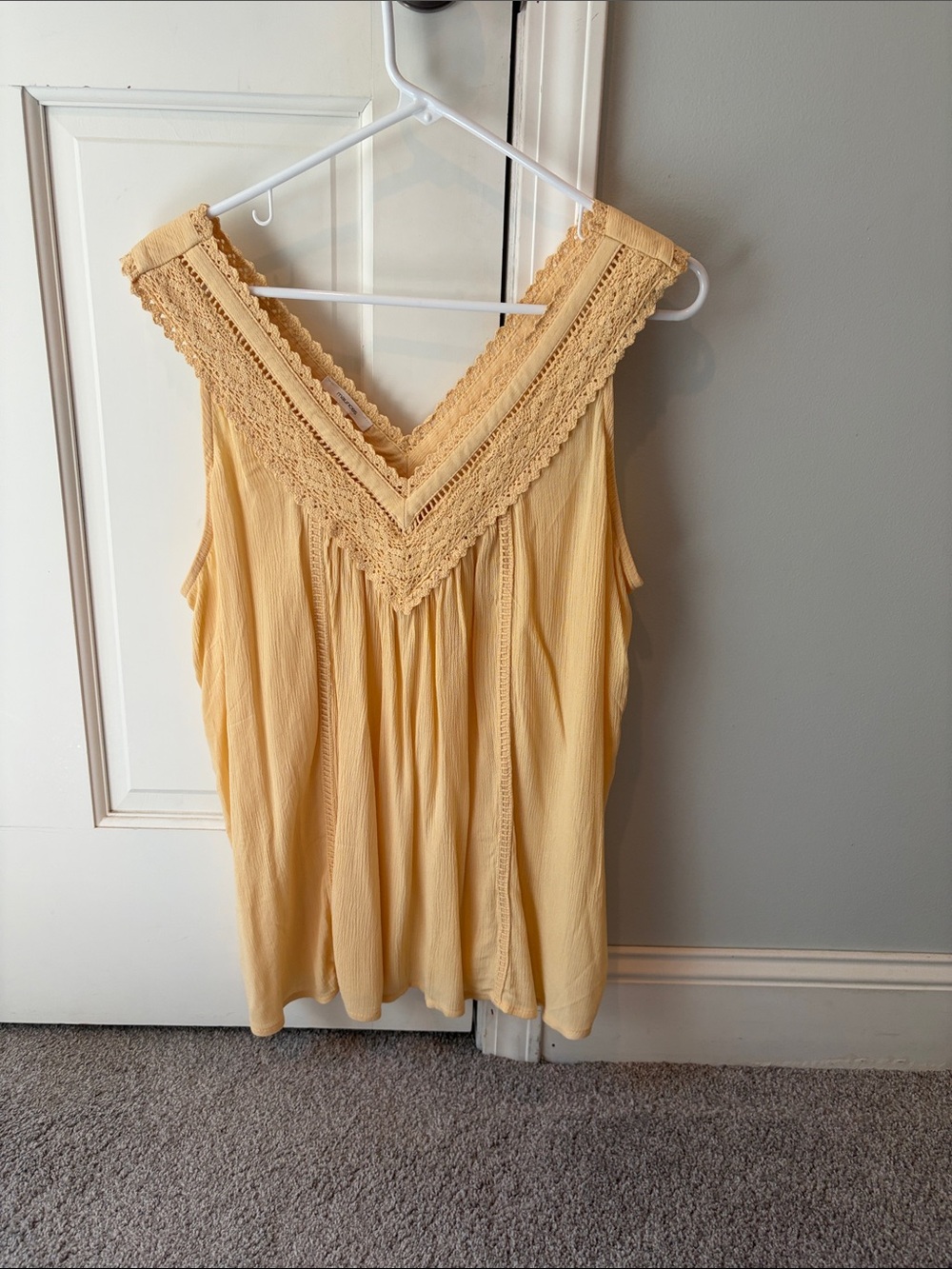 Maurice’s Sleeveless Crochet V-Neck Women’s Top in Pale Yellow
